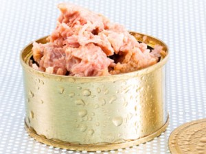 20-pantry-essentials-for-weight-loss-02-canned-tuna-sl